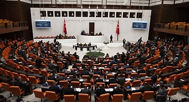 Emeklilikle Yaşa Takılanlar yasa teklifi TBMM'de kabul edildi