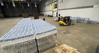 Erzurum Büyükşehir Belediyesinin deprem bölgesine yardımları sürüyor