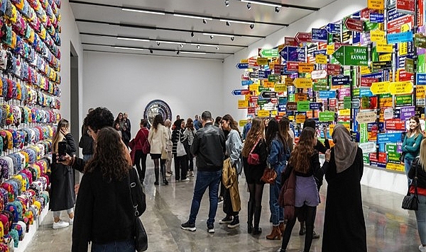 Gavur Mahallesi sergisi uzatıldı