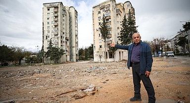 Hatay'da 13 katlı binanın yıkıldığı sitedeki güçlendirilmiş iki blokta 60 aile hayatta kaldı