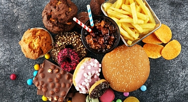 Kalp krizini tetikliyor! Uzmanlar bu yiyecekleri asla yemiyor