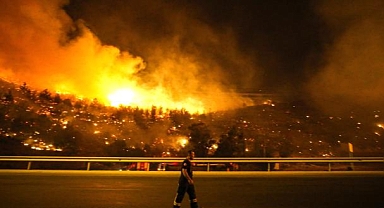 Mersin’de çıkan yangına müdahale edilemiyor 
