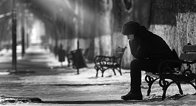 Mevsimsel depresyonda uyku ve iştah bozuluyor