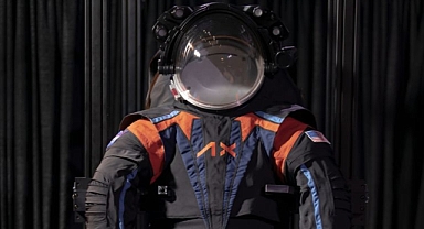 NASA yeni 'Uzay kıyafeti'ni tanıttı