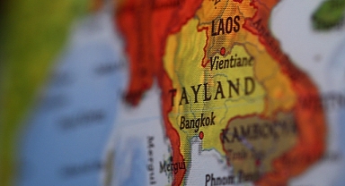 Tayland'da Mekong Nehri'nin su seviyesi düşünce tapınak ortaya çıktı