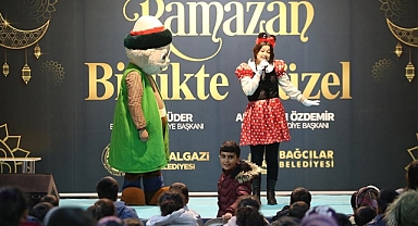 Tiyatro oyuncularından ramazan ayında depremzede çocuklara moral