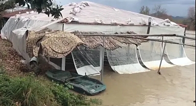 Turuncu Kodla Uyarılan Antalya'nın Yol ve Tarlaları Göle Döndü!