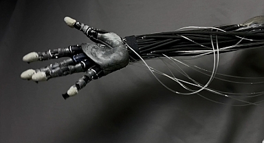 Ultra Gerçekçi Robotik Kol