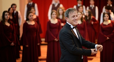 AKBANK SANAT 'DÜNYA KORO MÜZİĞİ SEMPOZYUMU’NA EV SAHİPLİĞİ YAPIYOR