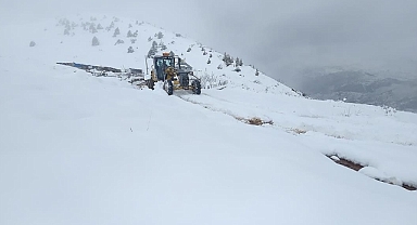 Antalya'nın yüksek kesimlerine kar yağdı