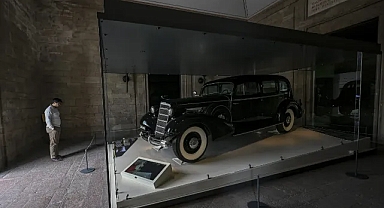 Atatürk'ün restore edilen otomobili Anıtkabir'de sergileniyor 