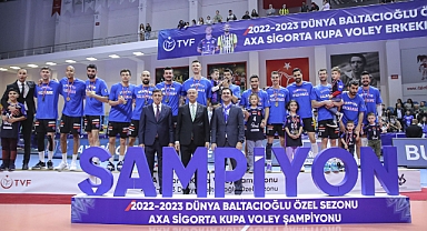AXA Sigorta Erkekler Kupa Voley Dünya Baltacıoğlu Özel Sezonu Şampiyonu Halkbank Oldu
