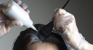 Beyaz saçları 15 günde kendi rengine çeviriyor! Saç boyasına son