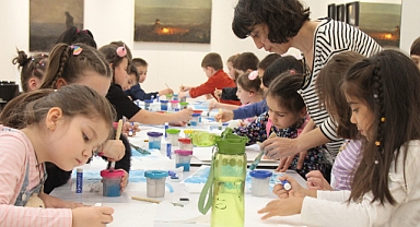 Çocuklar için ‘Sihirli Boya Resim Atölyesi’