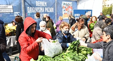 Deprem Dayanışma Pazarı Kadıköy’de