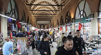 Edirne'de tarihi çarşılarda bayram hareketliliği