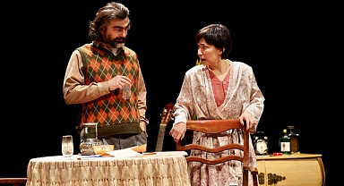 ENKA Oditoryumu tiyatro severleri ağırlamaya devam ediyor