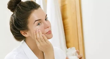 Genç hücrelere sahip olmak için sofranızdan eksik etmeyin! Kırışıklıkların bir numaralı düşmanı