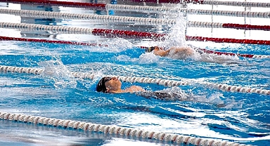 Görme engelli milli yüzücüler, dünya şampiyonluğuna ulaşmak için kulaç atıyor