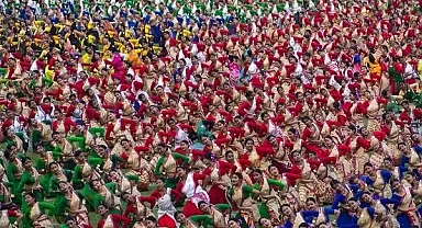 Hindistan'da dans gösterisi Guinness Rekorlar Kitabı'na girdi 