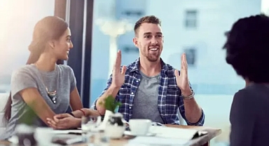 Konuşmasıyla herkesi büyüleyen 6 burç! Kelime sanatı onlardan sorulur