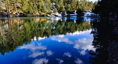 Limni Gölü Tabiat Parkı muhteşem manzarasıyla büyülüyor