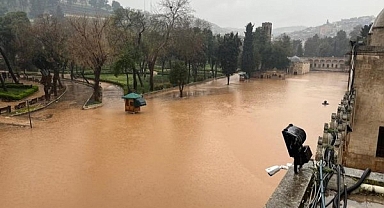 Meteoroloji'den 3 bölge için flaş uyarı! SEL VE BASKINA KARŞI DİKKAT UYARISI