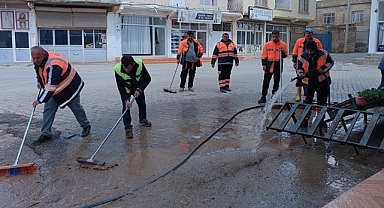 Şanlıurfa'da sağanak sonrası temizlik çalışması başlatıldı