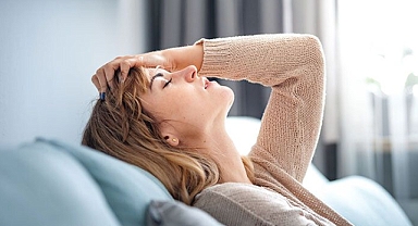 Sürekli yorgun hissediyorum ne yapmalıyım? Geçmeyen yorgunluk hissi ile nasıl baş edilir?