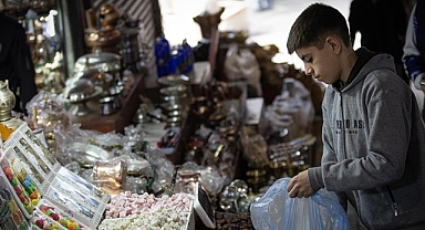 Tarihi Maraş Çarşısı'nda bayram yoğunluğu başladı