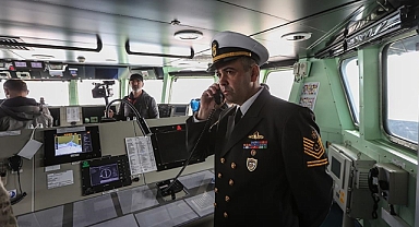 TCG Anadolu gemisi, gazetecilere kapısını açtı