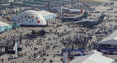 Teknopark İstanbul, TEKNOFEST'te elektrikli araç bakım simülatörü deneyimi sunuyor