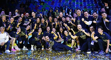 Türk basketbolunun Avrupa'daki 13. kupası Fenerbahçe'den