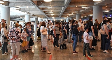 Türkiye'nin turizm geliri yılın ilk çeyreğinde yıllık bazda yüzde 32,3 arttı 