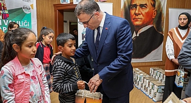 Van'da 65 bin kitap PTT kargo aracılığıyla öğrencilere ücretsiz ulaştırıldı