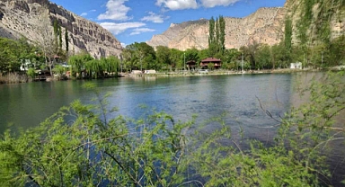 Adeta cennetten bir köşe Uzundere Yedigöller ziyaretçilerini bekliyor