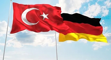 Almanya'daki Türklere çifte vatandaşlık müjdesi geldi. 