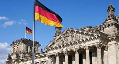 Almanya’ya nitelikli göç netleşiyor: Üniversite mezununa hemen vize,