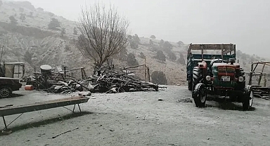Antalya'nın yüksek kesimlerinde kar ve sağanak etkili oldu 