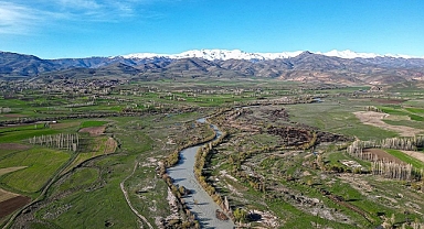 Bayburt'ta ilkbahar yağışlarıyla dolan baraj ve göletler çiftçiye umut oldu