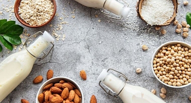 Bitkisel (vegan) süt nedir? Badem, yulaf, fındık sütü evde nasıl yapılır?