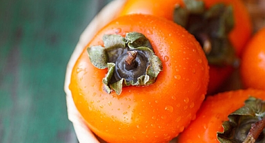 Cennet hurmasını böyle yiyen yandı! Hastanelik edebilir, vücut sağlığını bozuyor