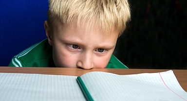 ÇOCUKLARDA DİKKAT EKSİKLİĞİNE KARŞI 7 ETKİLİ ÖNERİ!