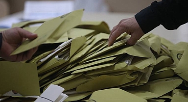 Cumhurbaşkanı Seçimi'nin ikinci turu için yurt dışında oy kullanma işlemi sürüyor: Seçimlere katılım oranı nasıl? 