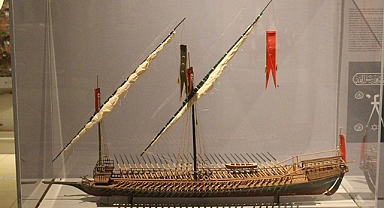 Depremlerden sonra kapatılan İskenderun Deniz Müzesi yeniden ziyaretçisiyle buluşacak