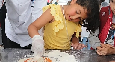 Depremzede çocuk şefler 