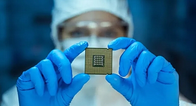 Elon Musk, insan beynine çip takacak