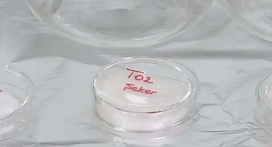 Farklı türlerdeki şekerlerde mikroplastiğe rastlandı 