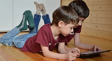 Fransız Senatosu 15 yaş altındakilere internet kullanımını kısıtlayan tasarıyı onayladı