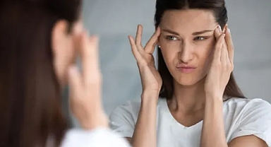 Gözaltınız mavimsi bir renk aldıysa dikkat! Bu hastalığa yakalanmış olabilirsiniz